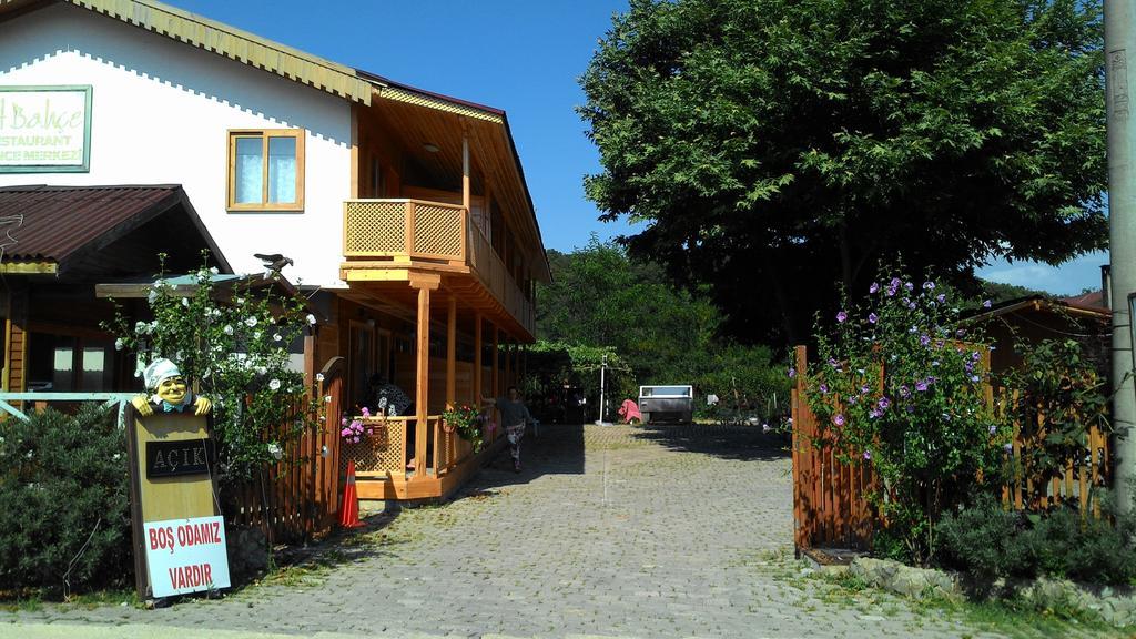 Zumrut Bahce Motel Gokcedere Ngoại thất bức ảnh