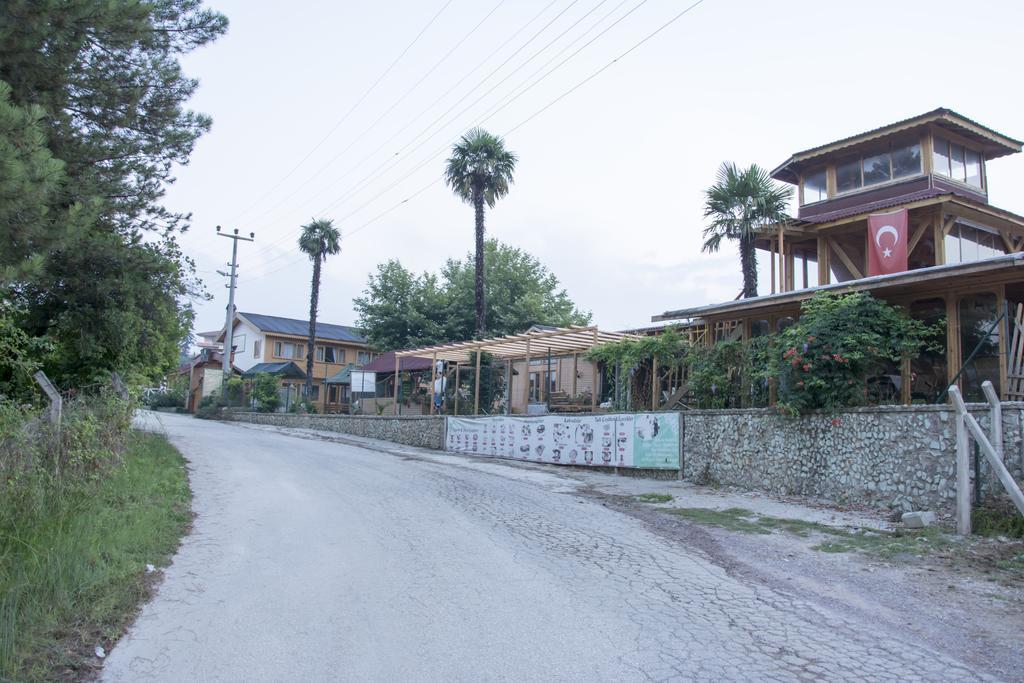 Zumrut Bahce Motel Gokcedere Ngoại thất bức ảnh